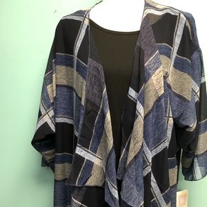 Women’s LuLaRoe Shirley size Large 18-22 NEW!